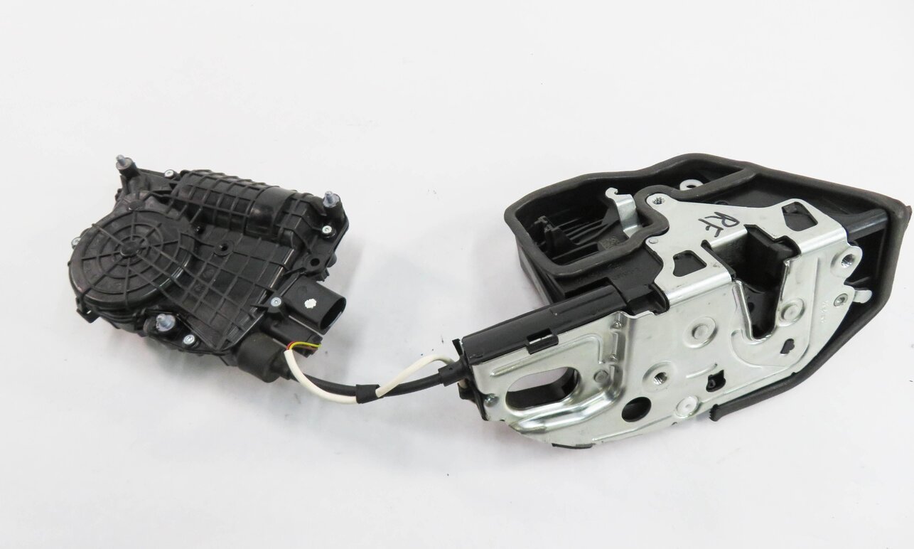 Thumbnail 6: 10-16 BMW 528i 535i 550i 750i 760i (F01 F10) RIGHT FRONT SOFT CLOSE DOOR LATCH