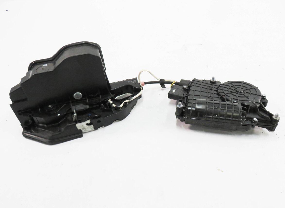 Thumbnail 2: 2011-2016 BMW 528i 535i 550i M5 (F10) RIGHT REAR SOFT CLOSE DOOR LOCK LATCH