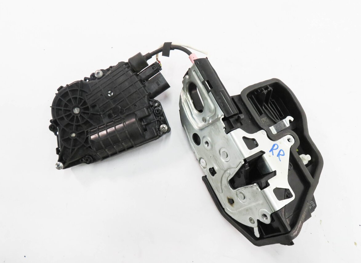 Thumbnail 5: 2011-2016 BMW 528i 535i 550i M5 (F10) RIGHT REAR SOFT CLOSE DOOR LOCK LATCH