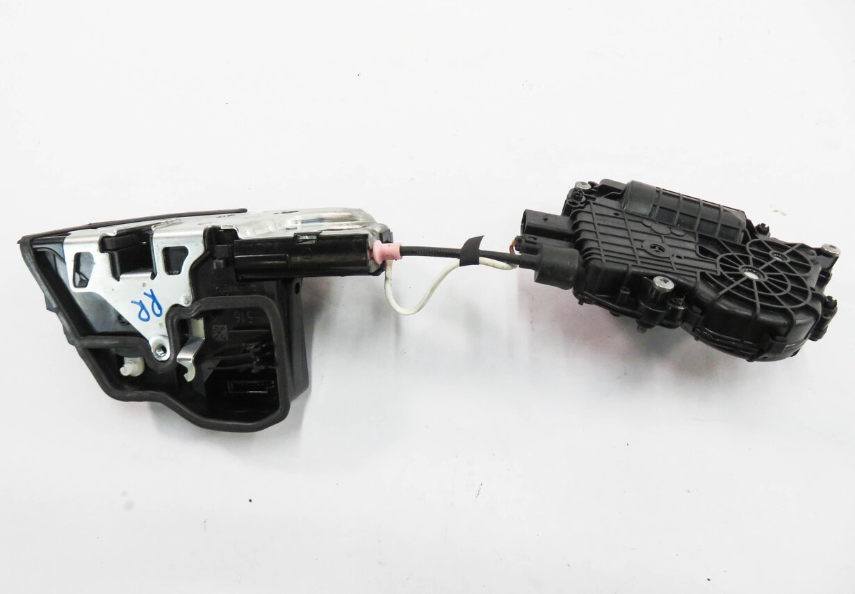 Thumbnail 6: 2011-2016 BMW 528i 535i 550i M5 (F10) RIGHT REAR SOFT CLOSE DOOR LOCK LATCH