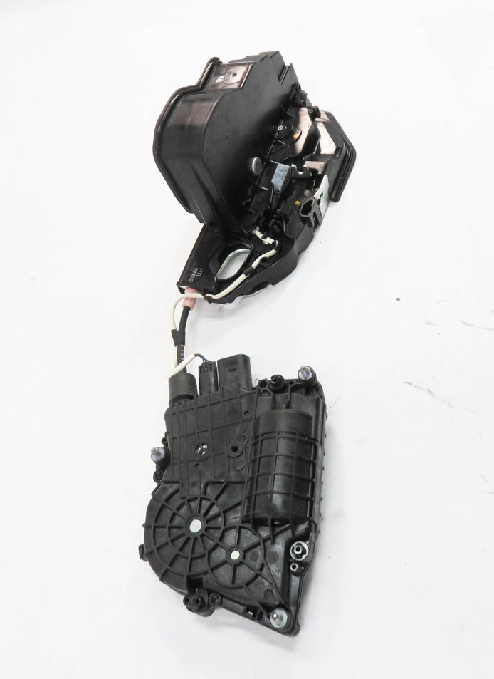 Thumbnail 3: 2011-2016 BMW 528i 535i 550i M5 (F10) LEFT REAR SOFT CLOSE DOOR LOCK LATCH SET