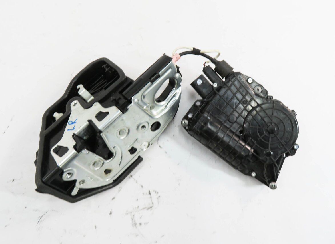 Thumbnail 5: 2011-2016 BMW 528i 535i 550i M5 (F10) LEFT REAR SOFT CLOSE DOOR LOCK LATCH SET