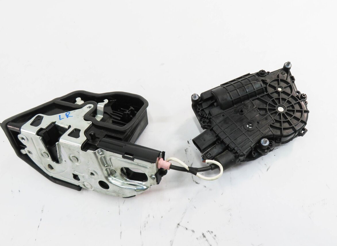 Thumbnail 6: 2011-2016 BMW 528i 535i 550i M5 (F10) LEFT REAR SOFT CLOSE DOOR LOCK LATCH SET