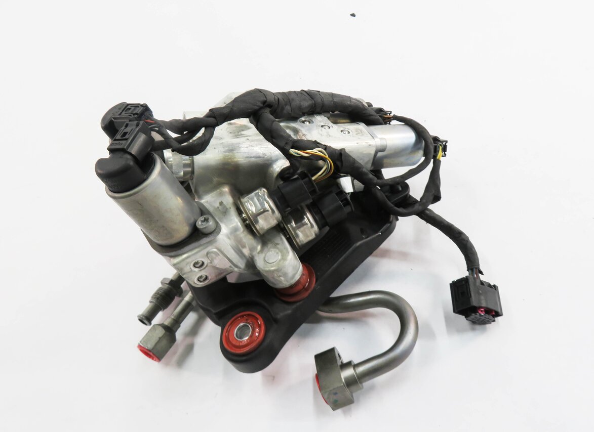 2011 BMW 535i (F10) 3.0L N55 TURBO ENGINE - DYNAMIC DRIVE SUSPENSION VALVE BLOCK