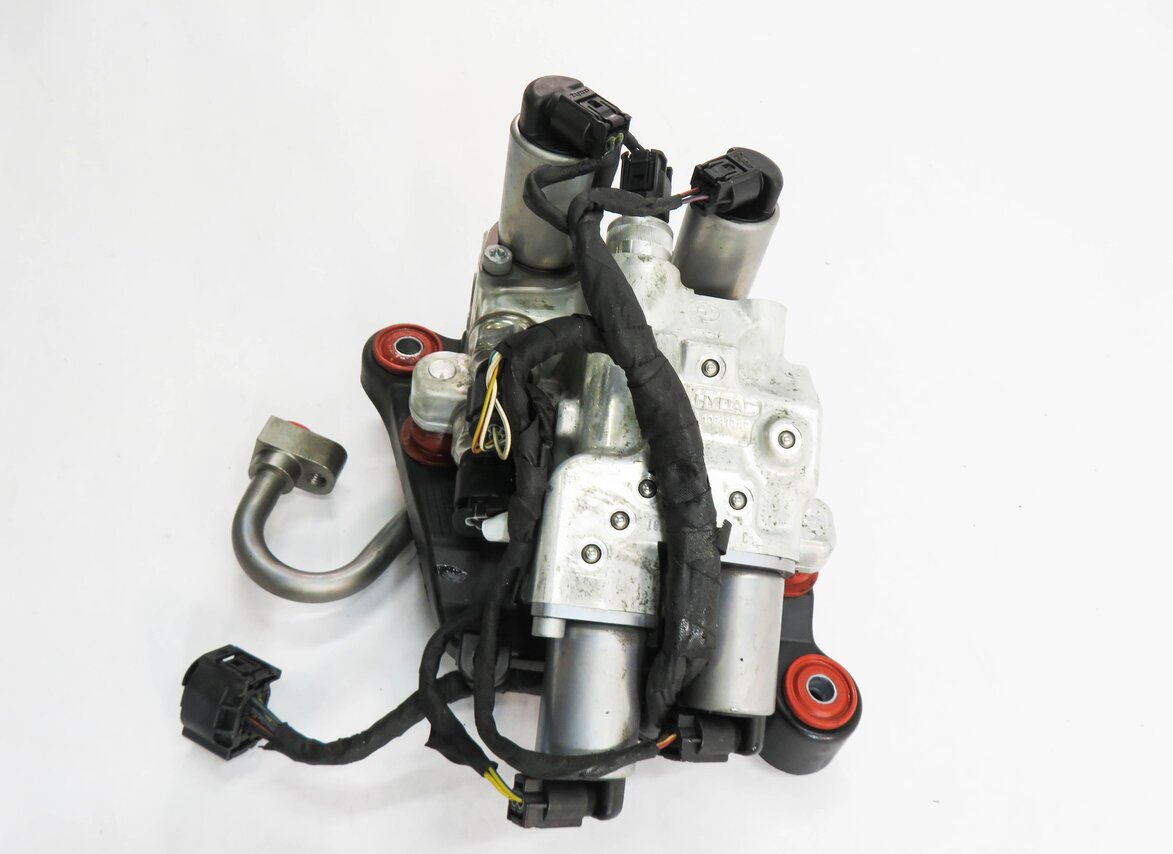 Thumbnail 2: 2011 BMW 535i (F10) 3.0L N55 TURBO ENGINE - DYNAMIC DRIVE SUSPENSION VALVE BLOCK