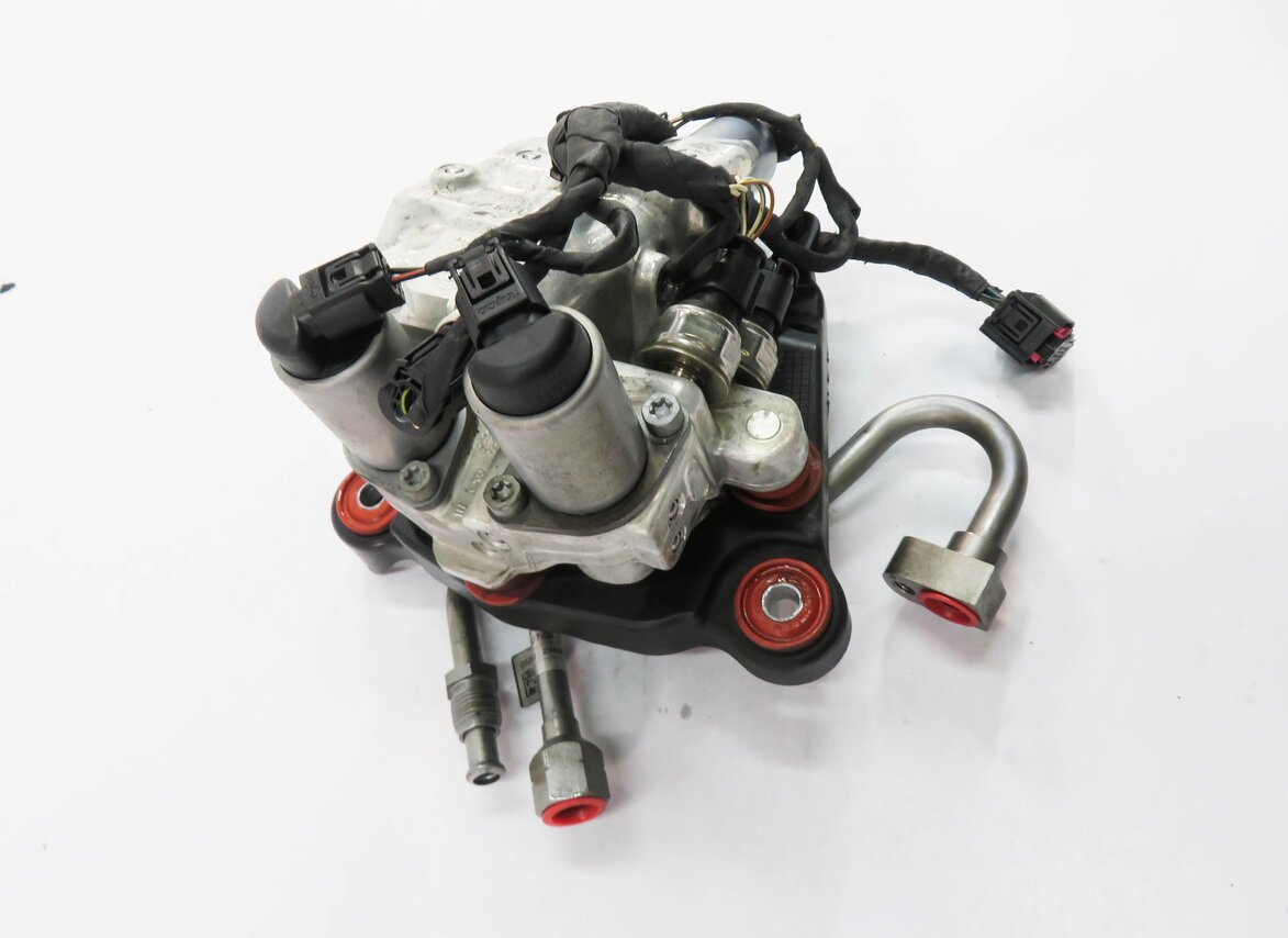Thumbnail 3: 2011 BMW 535i (F10) 3.0L N55 TURBO ENGINE - DYNAMIC DRIVE SUSPENSION VALVE BLOCK