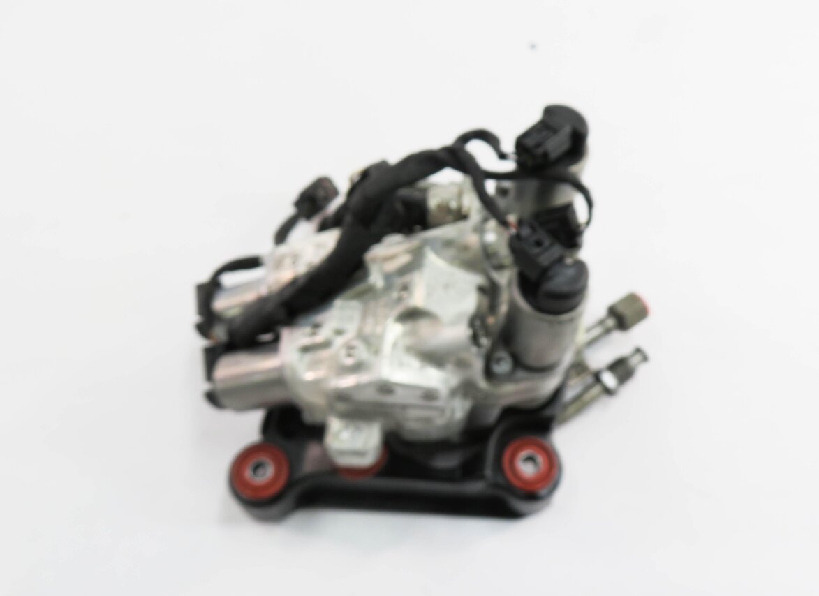 Thumbnail 4: 2011 BMW 535i (F10) 3.0L N55 TURBO ENGINE - DYNAMIC DRIVE SUSPENSION VALVE BLOCK