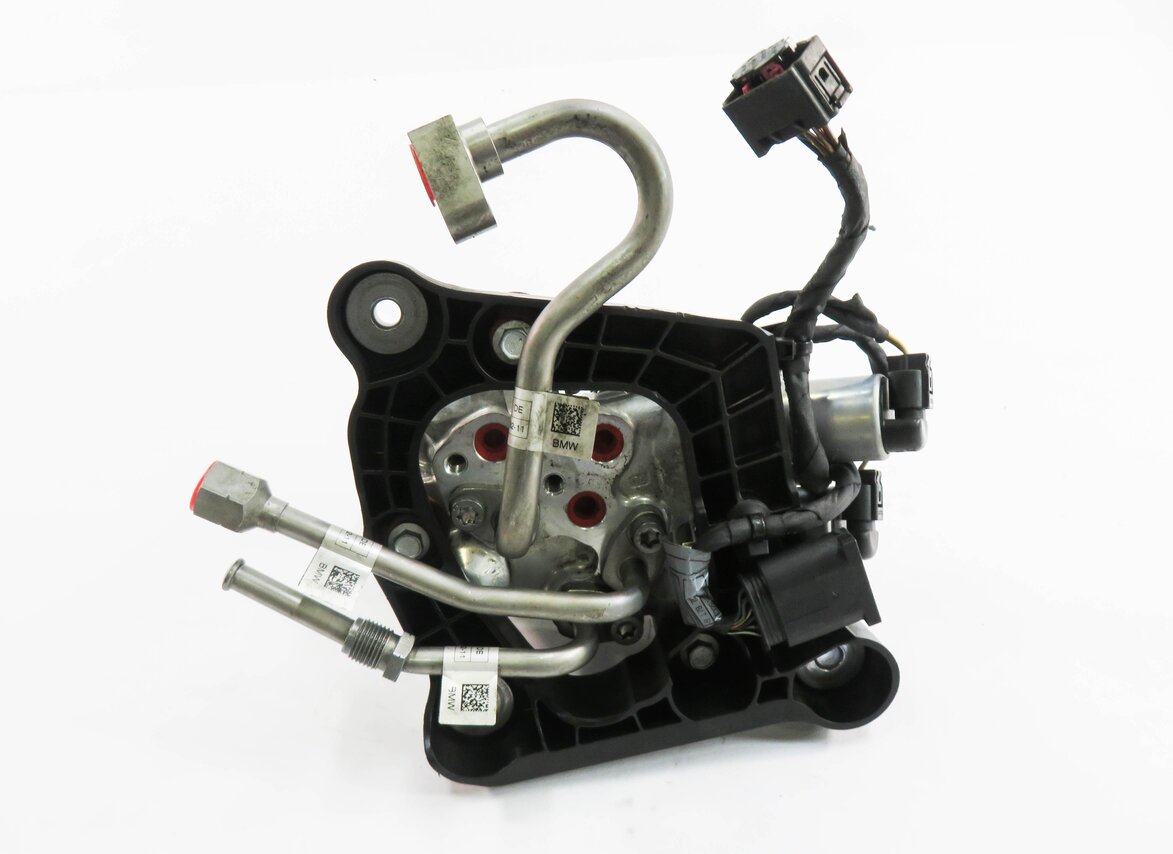 Thumbnail 5: 2011 BMW 535i (F10) 3.0L N55 TURBO ENGINE - DYNAMIC DRIVE SUSPENSION VALVE BLOCK