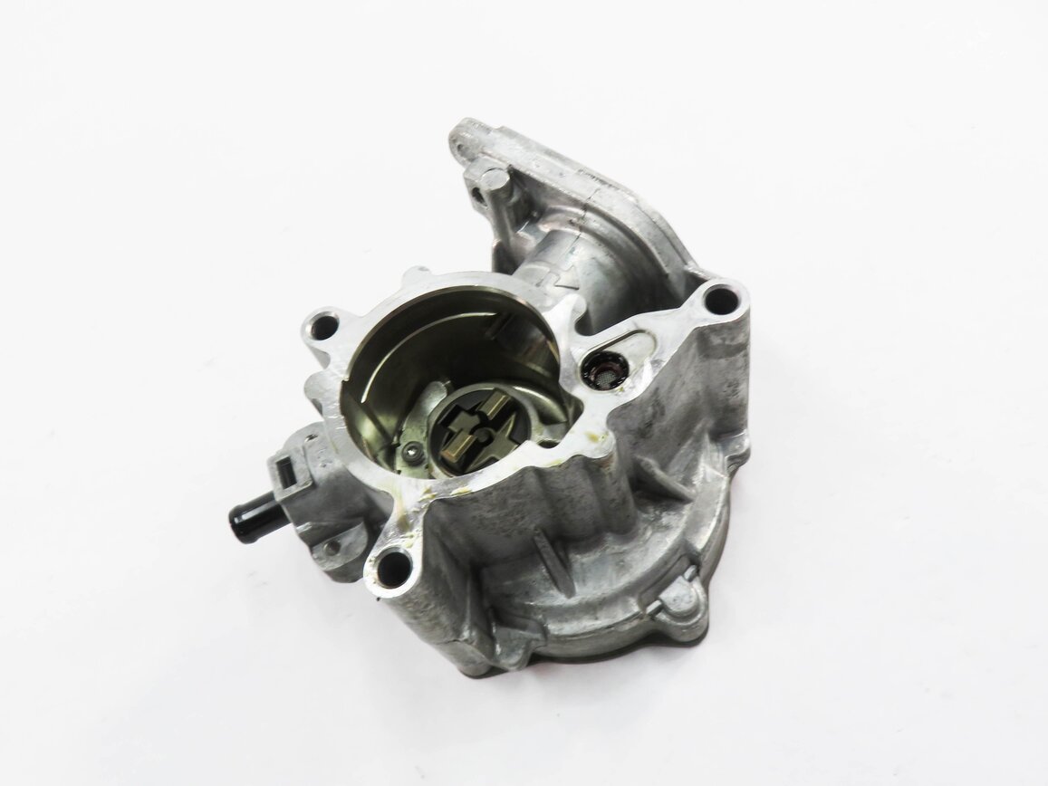 2012 AUDI A5 (B8 8T) 2.0L TURBO ENGINE - BRAKE VACUUM PUMP