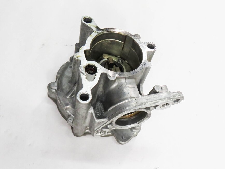 Thumbnail 4: 2012 AUDI A5 (B8 8T) 2.0L TURBO ENGINE - BRAKE VACUUM PUMP