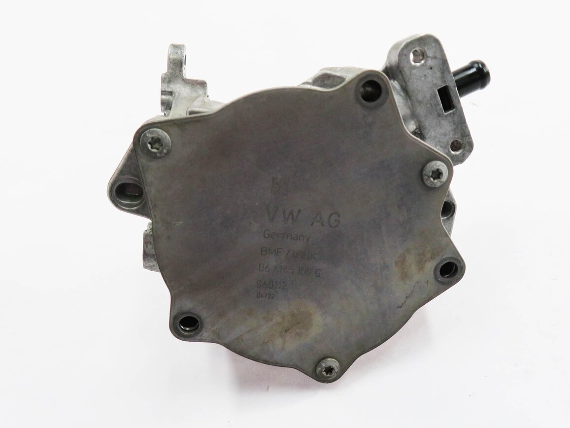 Thumbnail 6: 2012 AUDI A5 (B8 8T) 2.0L TURBO ENGINE - BRAKE VACUUM PUMP