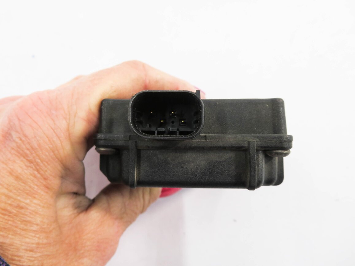Thumbnail 6: 2012 AUDI A5 (B8 8T) HOMELINK GARAGE DOOR OPENER CONTROL MODULE