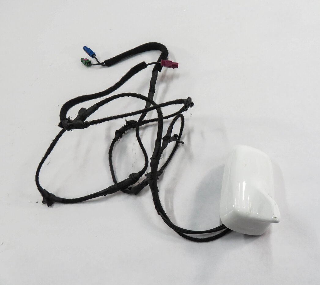Thumbnail 5: 2008-2012 AUDI A5 S5 (B8 8T) COUPE RADIO STEREO RECEPTION ANTENNA (IBIS WHITE)
