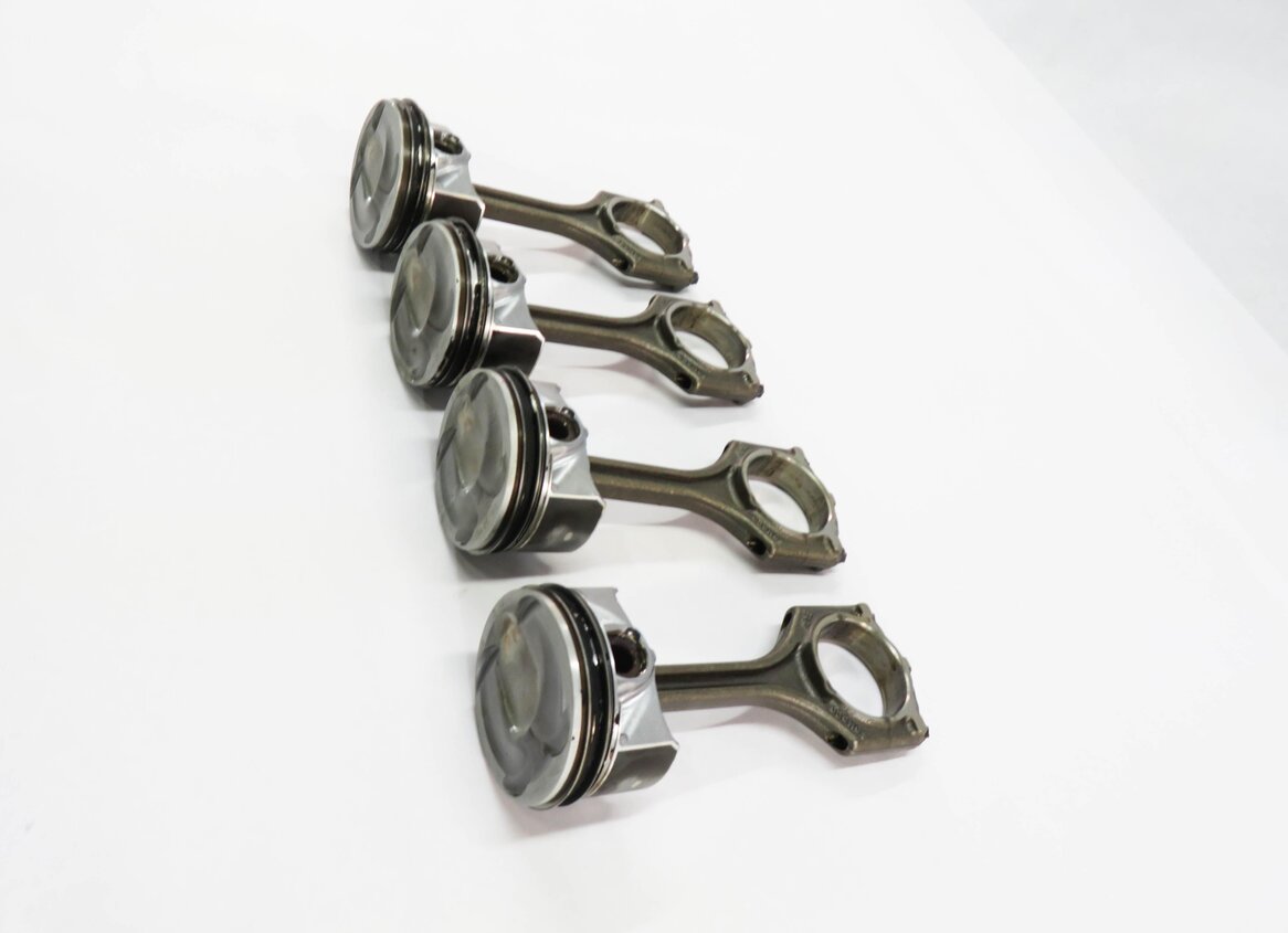 Thumbnail 4: 2013 RANGE ROVER EVOQUE (L538) 2.0L TURBO ENGINE - PISTON w/ CONNECTING ROD SET