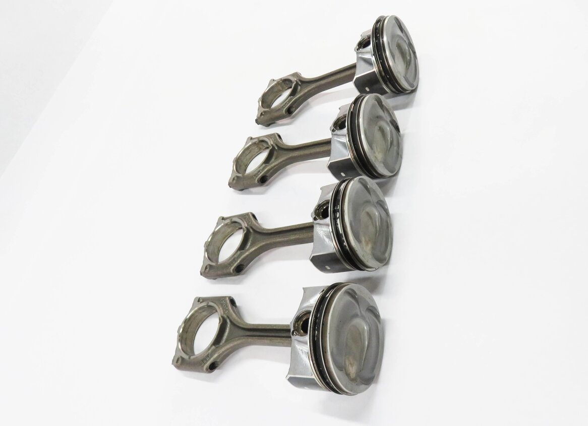 Thumbnail 5: 2013 RANGE ROVER EVOQUE (L538) 2.0L TURBO ENGINE - PISTON w/ CONNECTING ROD SET