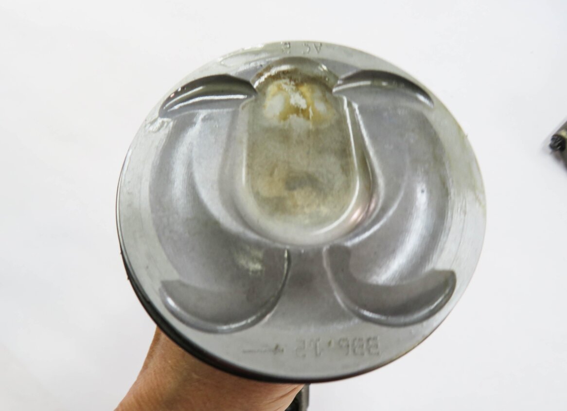 Thumbnail 8: 2013 RANGE ROVER EVOQUE (L538) 2.0L TURBO ENGINE - PISTON w/ CONNECTING ROD SET