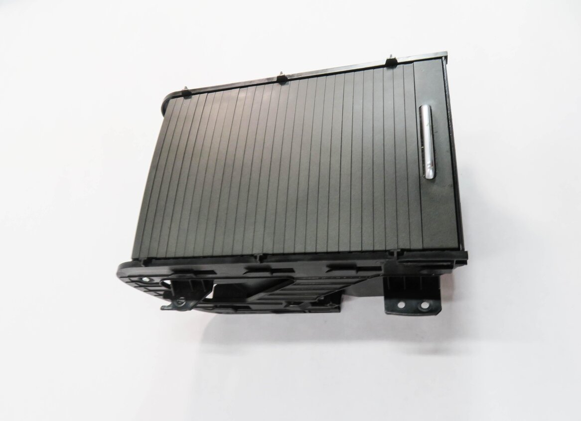 Thumbnail 3: 2013 RANGE ROVER EVOQUE (L538) FRONT CENTER CONSOLE CUP HOLDER