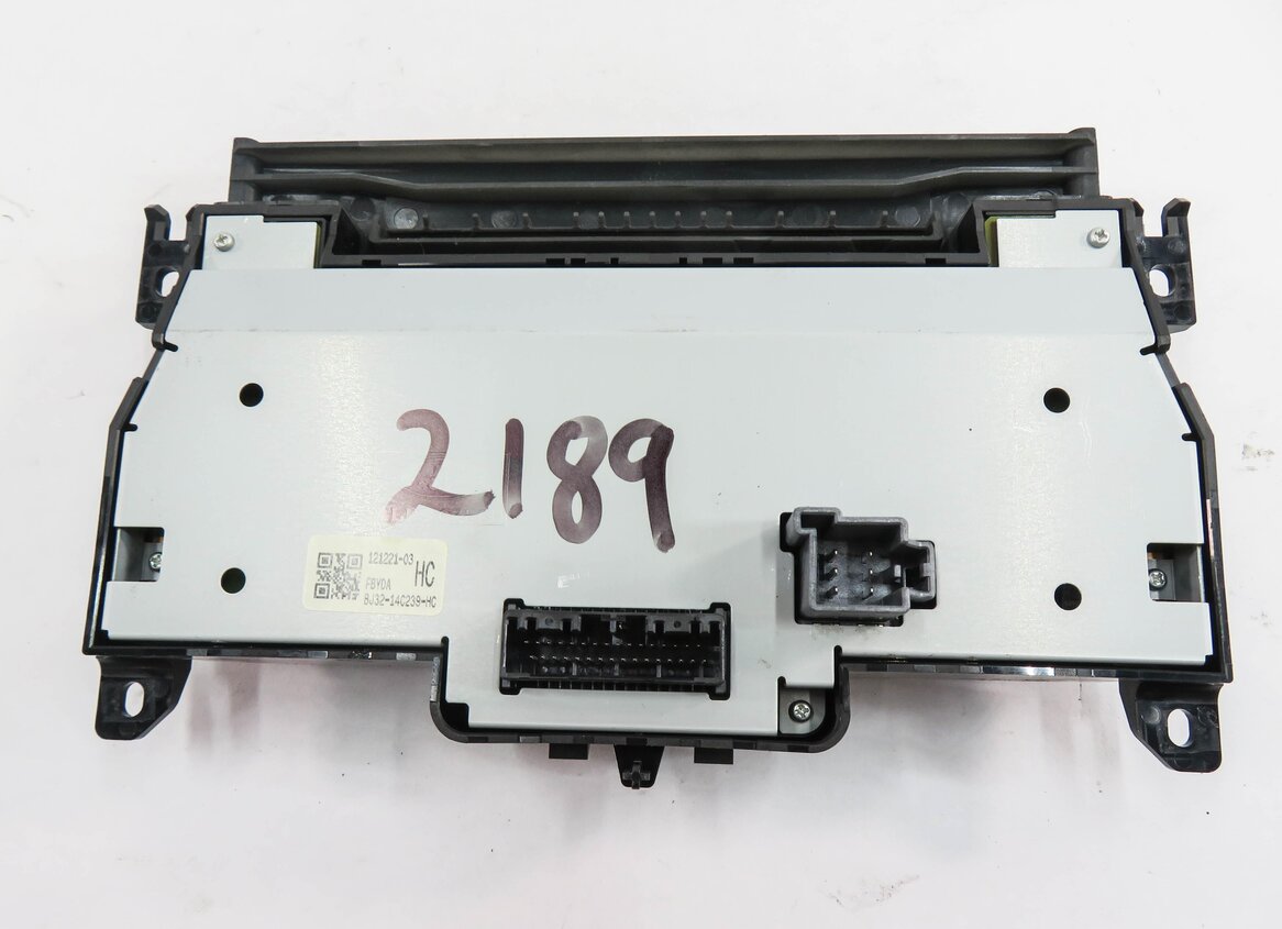 Thumbnail 7: 12-13 RANGE ROVER EVOQUE (L538) HEATER A/C TEMPERATURE CONTROL w/ HEATED SEAT