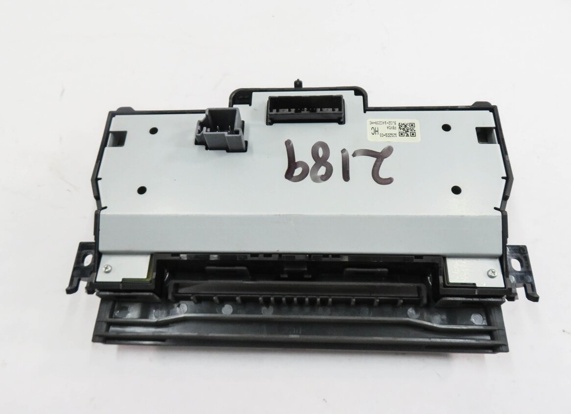 Thumbnail 8: 12-13 RANGE ROVER EVOQUE (L538) HEATER A/C TEMPERATURE CONTROL w/ HEATED SEAT