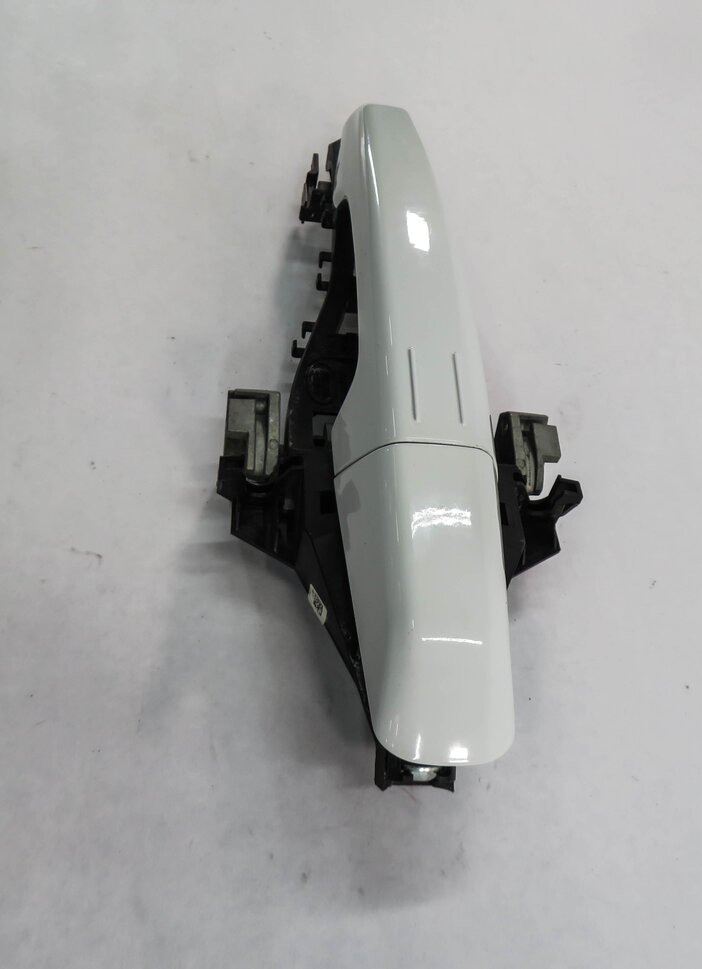 Thumbnail 4: 12-19 RANGE ROVER SPORT EVOQUE (L405 L494 L538) RIGHT REAR DOOR HANDLE (WHITE)