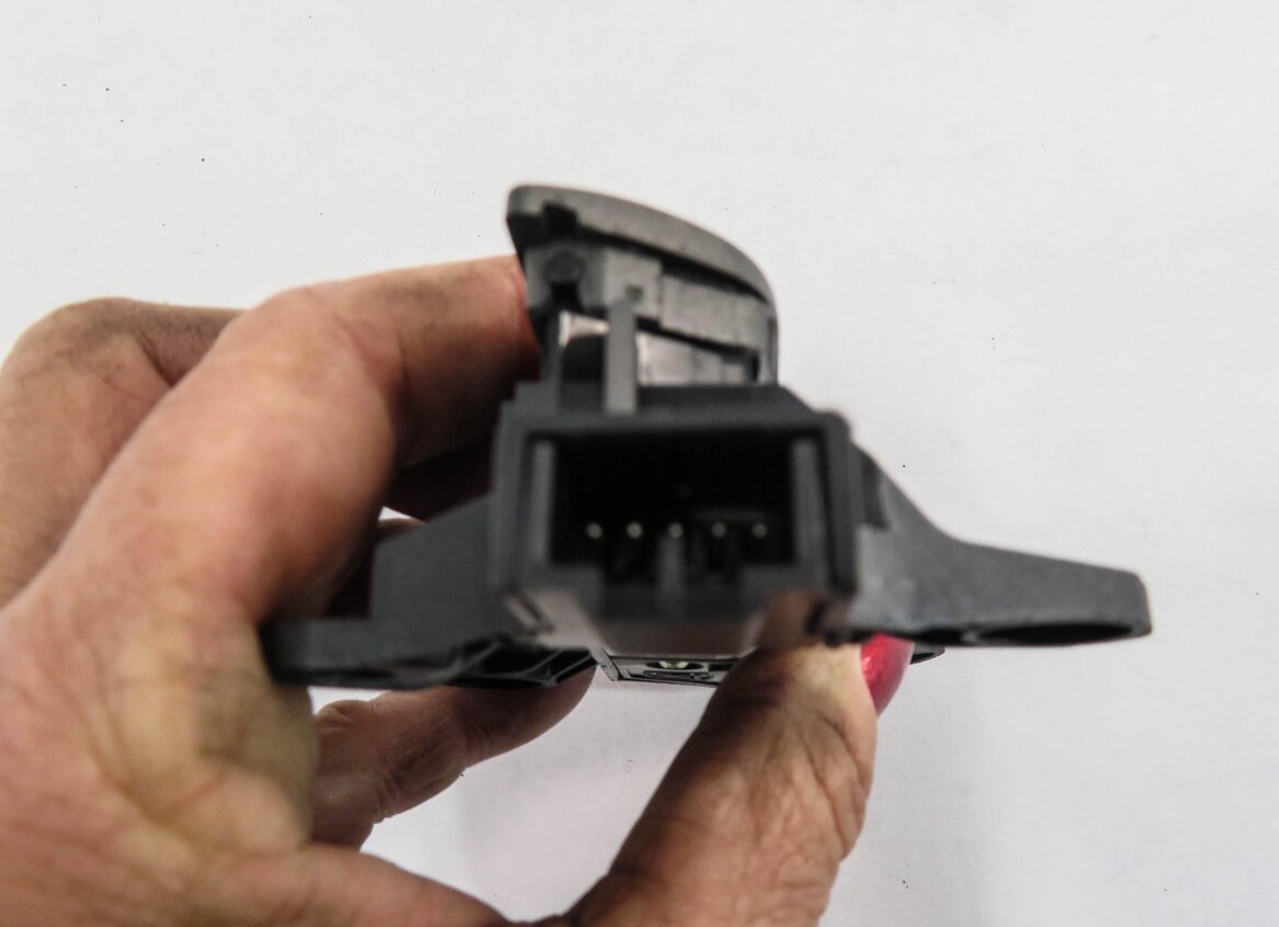 Thumbnail 7: 2012-2019 RANGE ROVER EVOQUE (L538) LEFT DRIVER MEMORY SEAT POSITION SWITCH