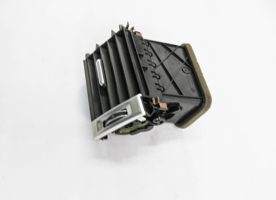 Thumbnail 4: 2013 RANGE ROVER EVOQUE (L538) RIGHT FRONT PASSENGER DASH HEATER A/C AIR VENT