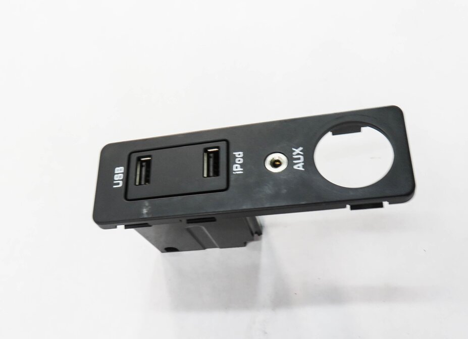 Thumbnail 3: 2013 RANGE ROVER EVOQUE (L538) STEREO USB AUX AUXILIARY AUDIO IN INPUT JACK