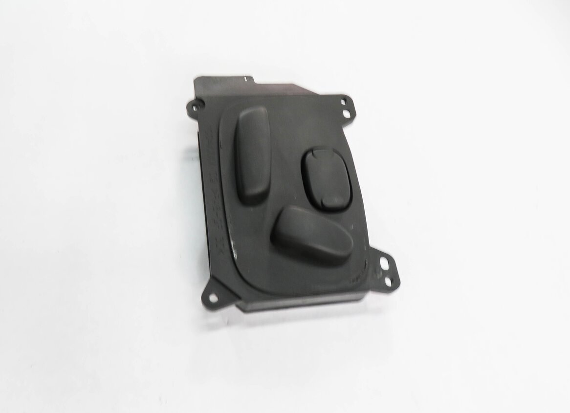 Thumbnail 4: 2013 RANGE ROVER EVOQUE (L538) LEFT FRONT DRIVER SEAT ADJUSTMENT SWITCH