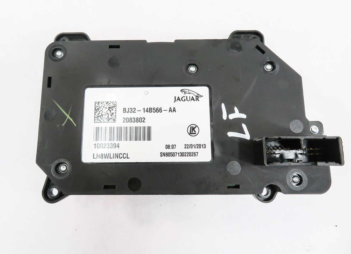 Thumbnail 6: 2013 RANGE ROVER EVOQUE (L538) LEFT FRONT DRIVER SEAT ADJUSTMENT SWITCH