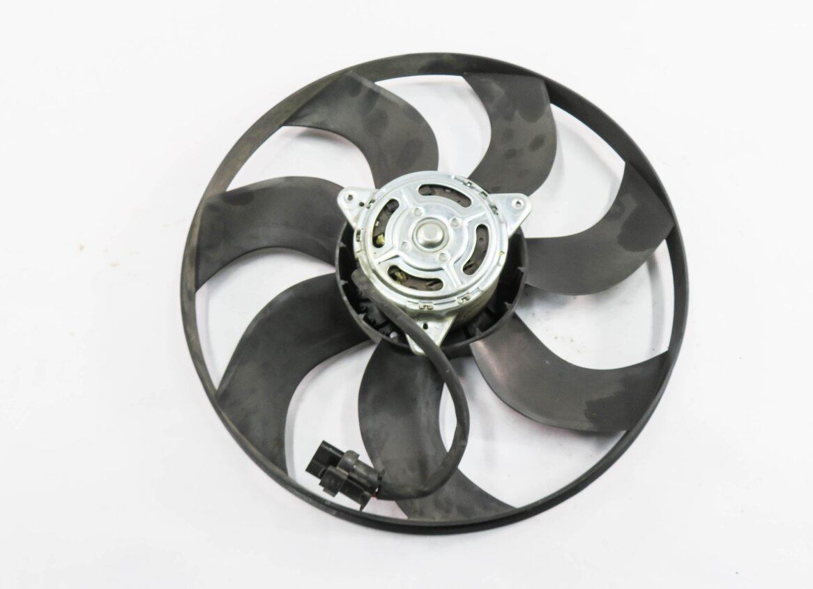 Thumbnail 5: 12-17 LR2 DISCOVERY SPORT RANGE ROVER EVOQUE (L538 L550) COOLING FAN (LARGE)