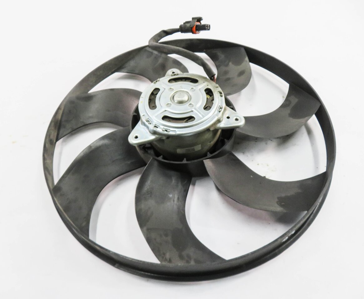 Thumbnail 6: 12-17 LR2 DISCOVERY SPORT RANGE ROVER EVOQUE (L538 L550) COOLING FAN (LARGE)