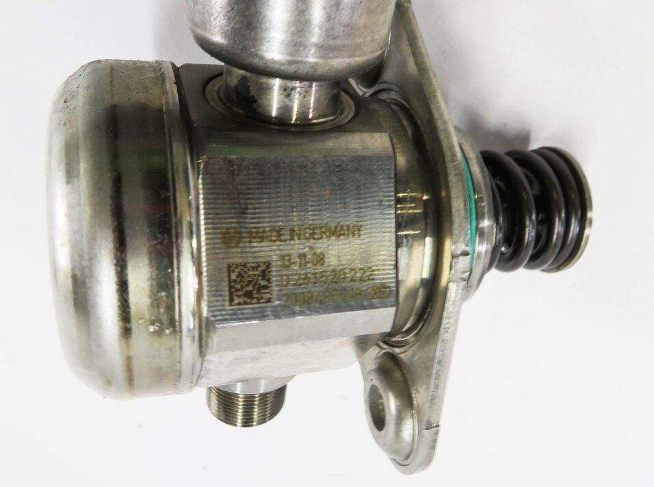 Thumbnail 8: 2011-2020 MERCEDES E500 E550 S600 SL450 SL550 GL550 - RIGHT MECHANICAL FUEL PUMP