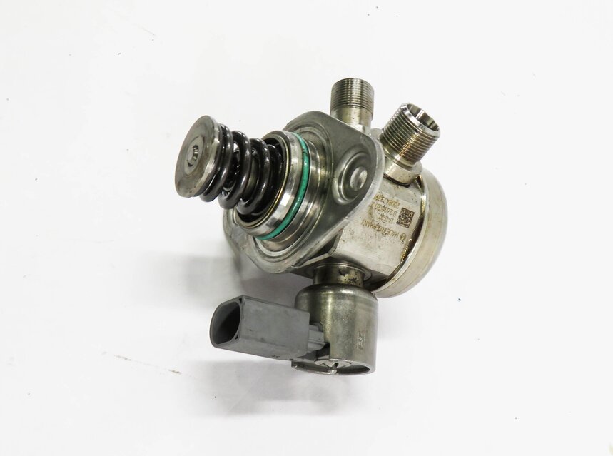 Thumbnail 5: 2011-2020 MERCEDES E500 E550 S600 SL450 SL550 GL550 - LEFT MECHANICAL FUEL PUMP
