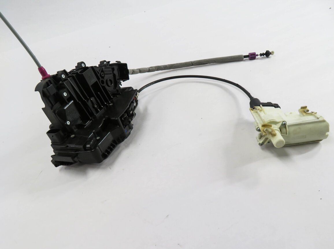 Thumbnail 4: 2013-2015 MERCEDES GL350 GL450 GL550 (X166) RIGHT REAR SOFT CLOSE DOOR LATCH