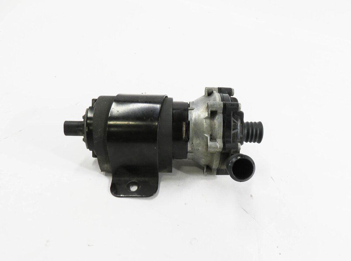 Thumbnail 5: 2014 MERCEDES GL550 (X166) 4.6L M278 ENGINE - AUX AUXILIARY WATER PUMP