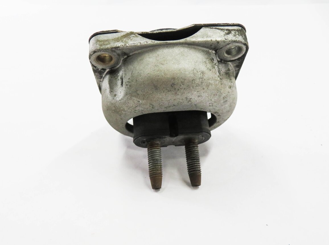 Thumbnail 5: 2014 MERCEDES GL550 (X166) 4.6L M278 ENGINE - TRANSMISSION MOUNT BRACKET