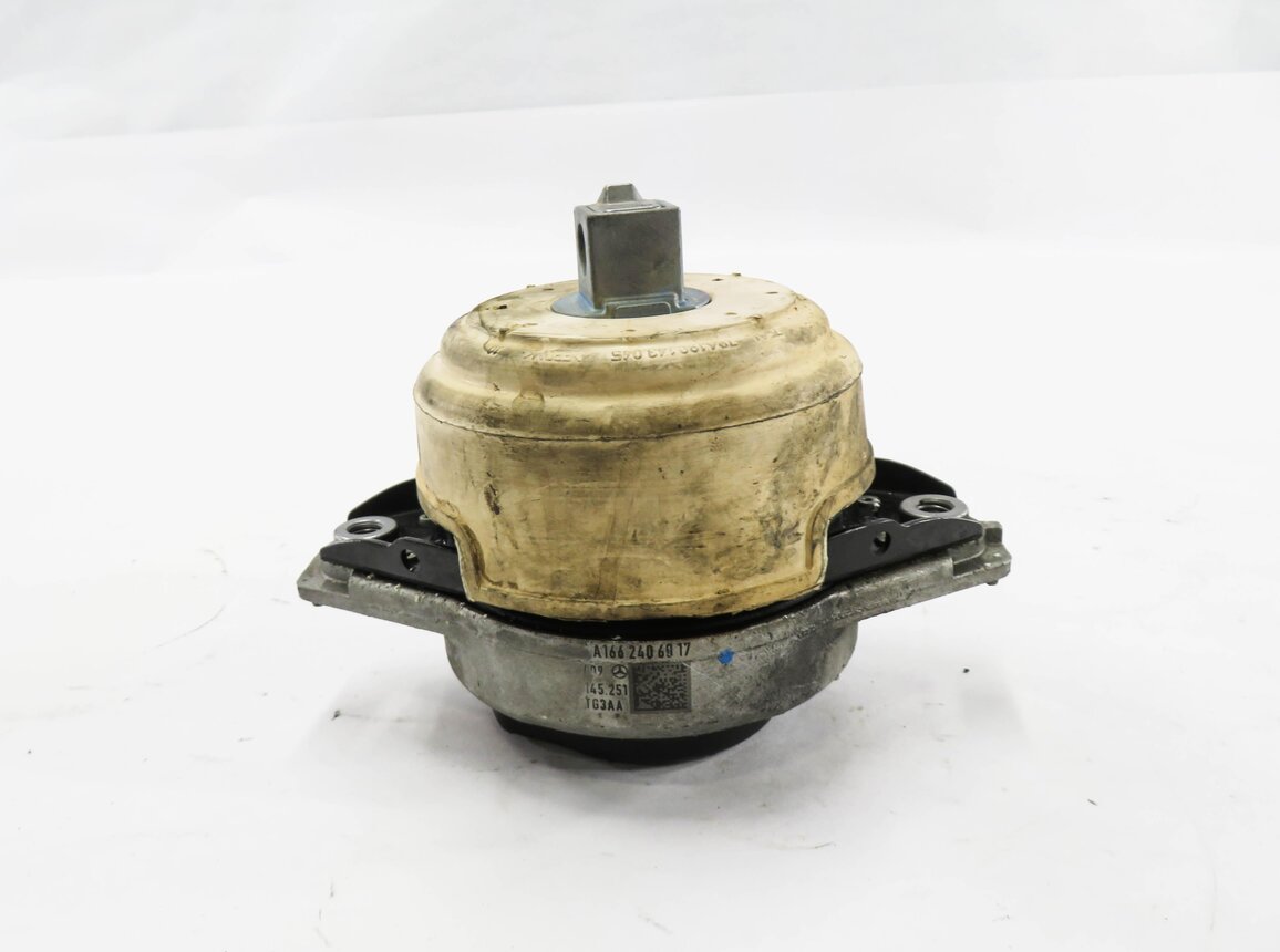 Thumbnail 5: 2014 MERCEDES GL550 (X166) 4.6L M278 ENGINE - MOTOR MOUNT