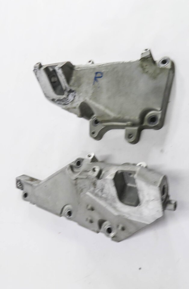 Thumbnail 4: 2014 MERCEDES GL550 (X166) 4.6L M278 ENGINE - MOTOR MOUNT BRACKET SET-2