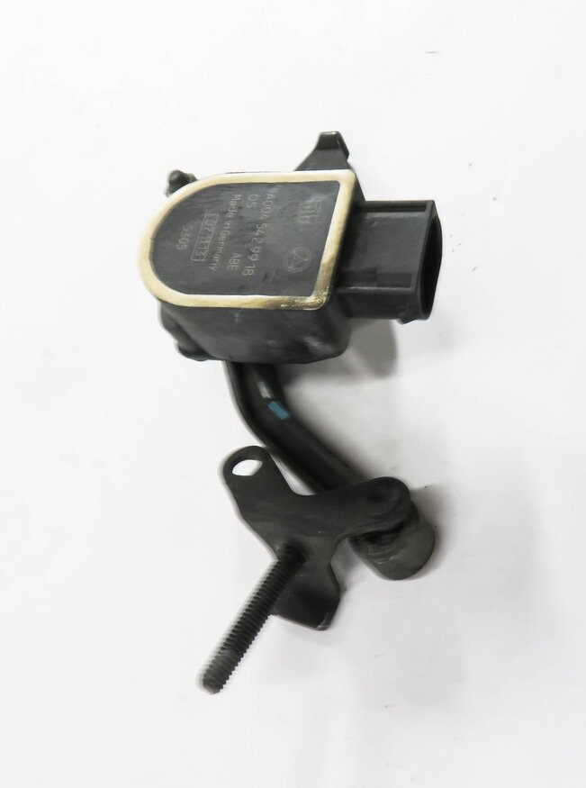 Thumbnail 3: 2014 MERCEDES GL550 (X166) RIGHT FRONT PASSENGER SUSPENSION HEIGHT LEVEL SENSOR