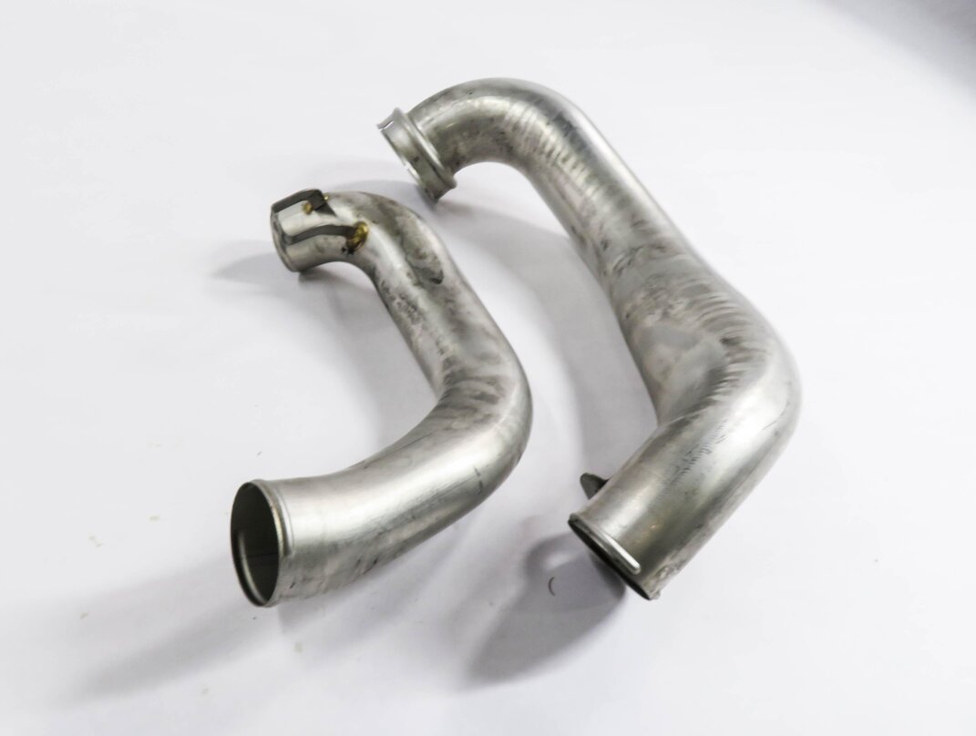 Thumbnail 1: 2014 MERCEDES GL550 (X166) 4.6L M278 ENGINE - RIGHT AIR INTAKE PIPE SET-2