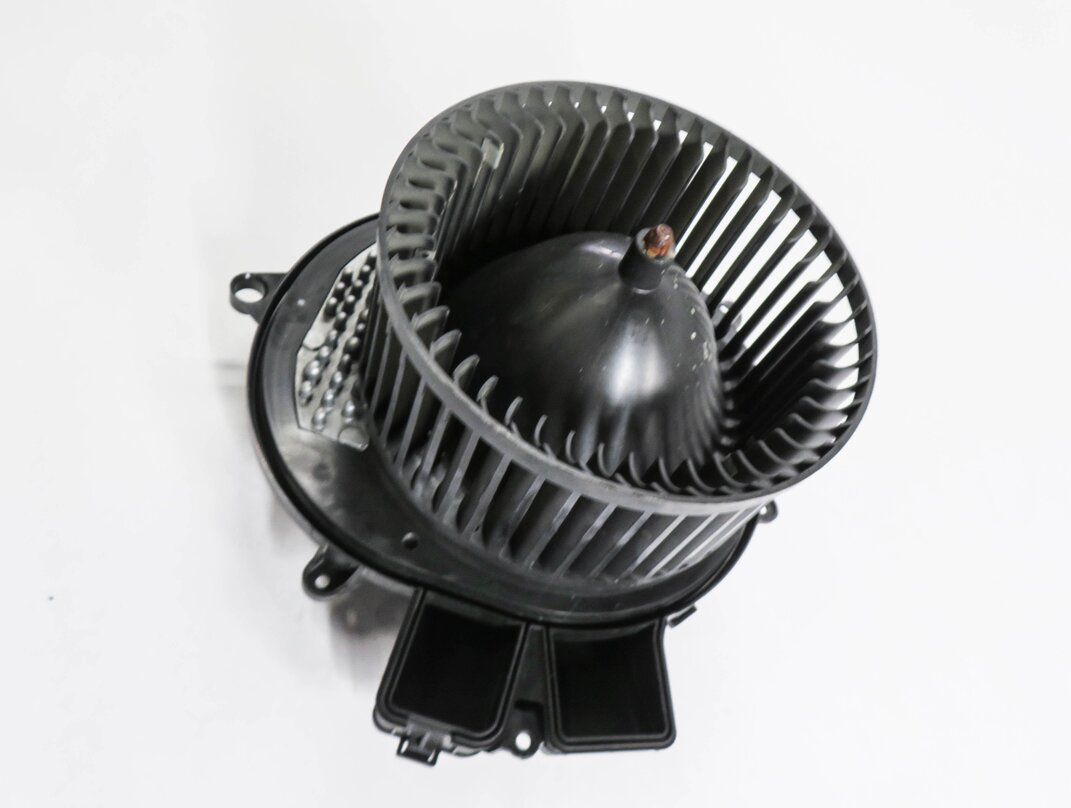 Thumbnail 4: 12-19 MERCEDES GLE GL350 GL450 GL550 ML350 ML550 (W166 X166) FRONT BLOWER MOTOR