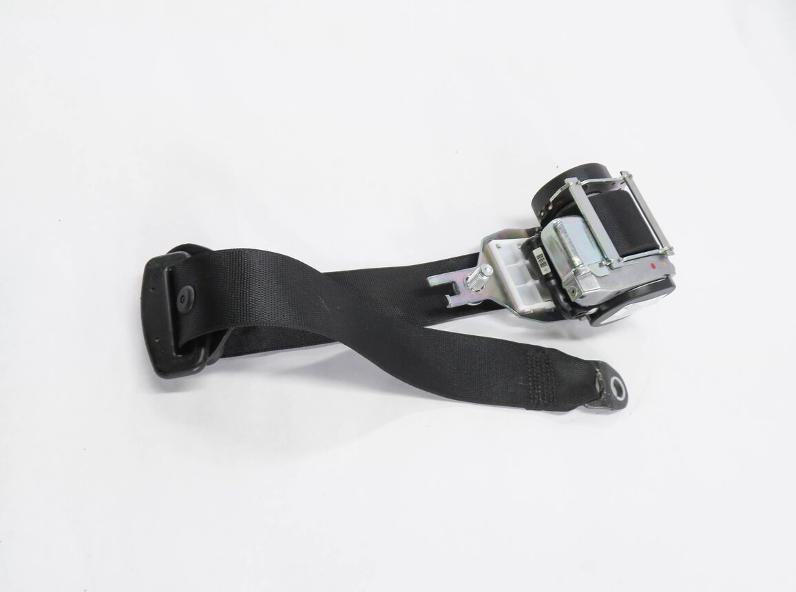 Thumbnail 3: 2014 MERCEDES GL550 (X166) LEFT REAR 2nd ROW SEAT SEATBELT RETRACTOR (BLACK)