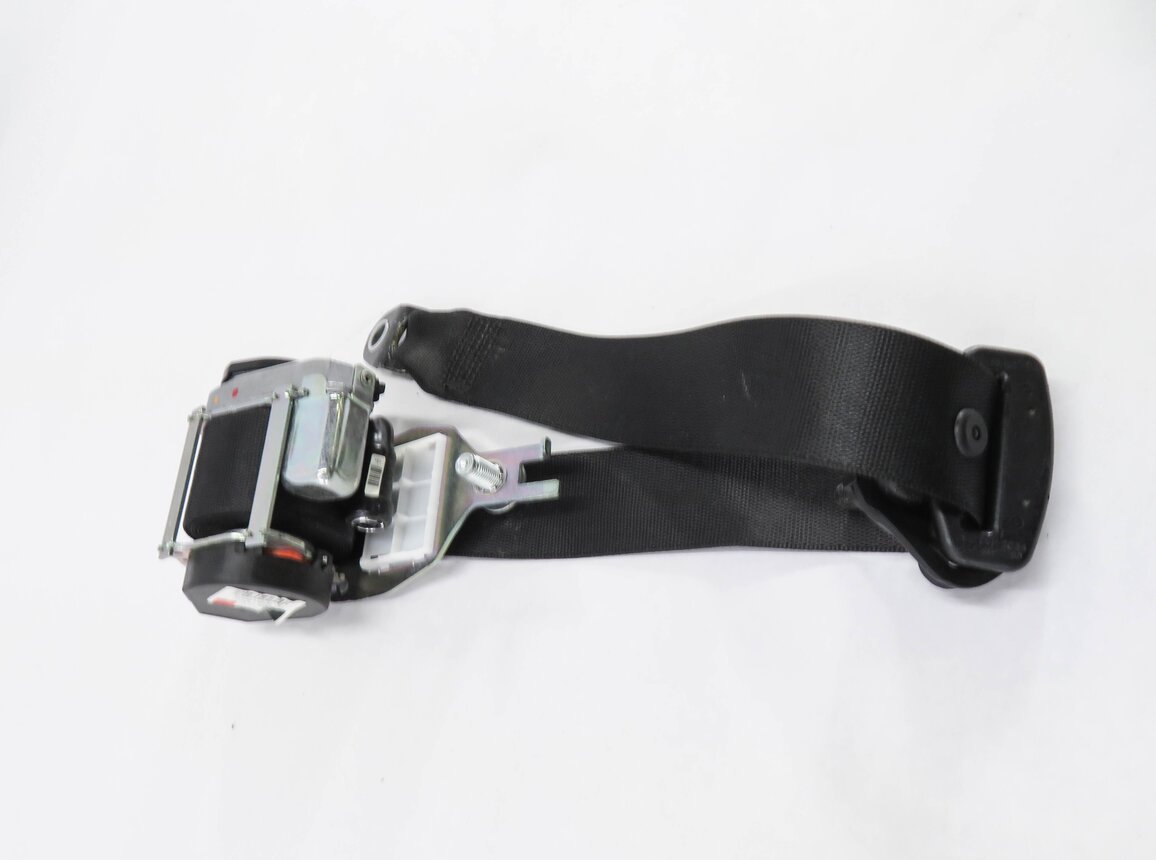 Thumbnail 4: 2014 MERCEDES GL550 (X166) LEFT REAR 2nd ROW SEAT SEATBELT RETRACTOR (BLACK)
