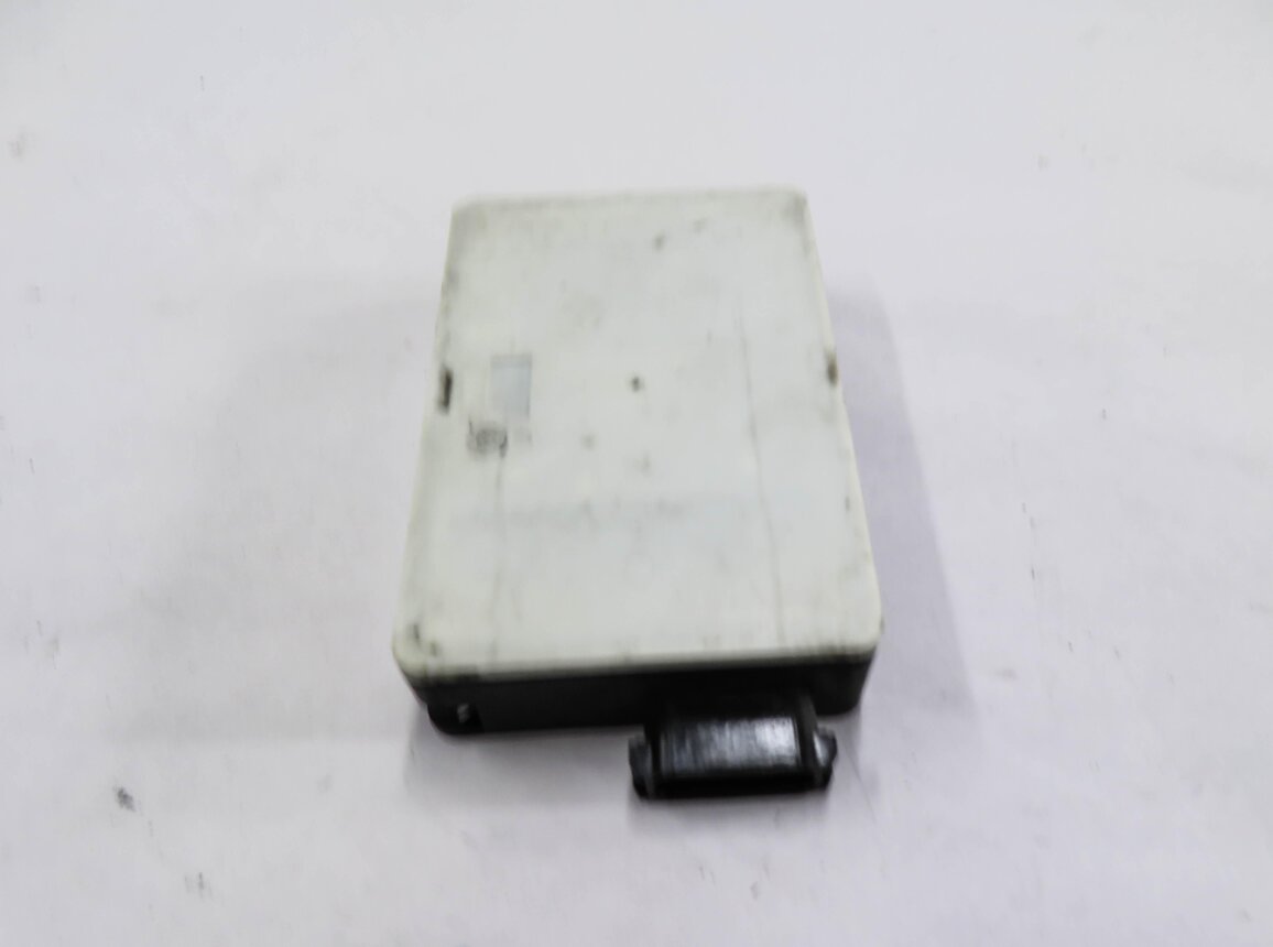 Thumbnail 2: 2014 MERCEDES GL550 (X166) BLIND SPOT RADAR DISTRONIC SENSOR CONTROL MODULE