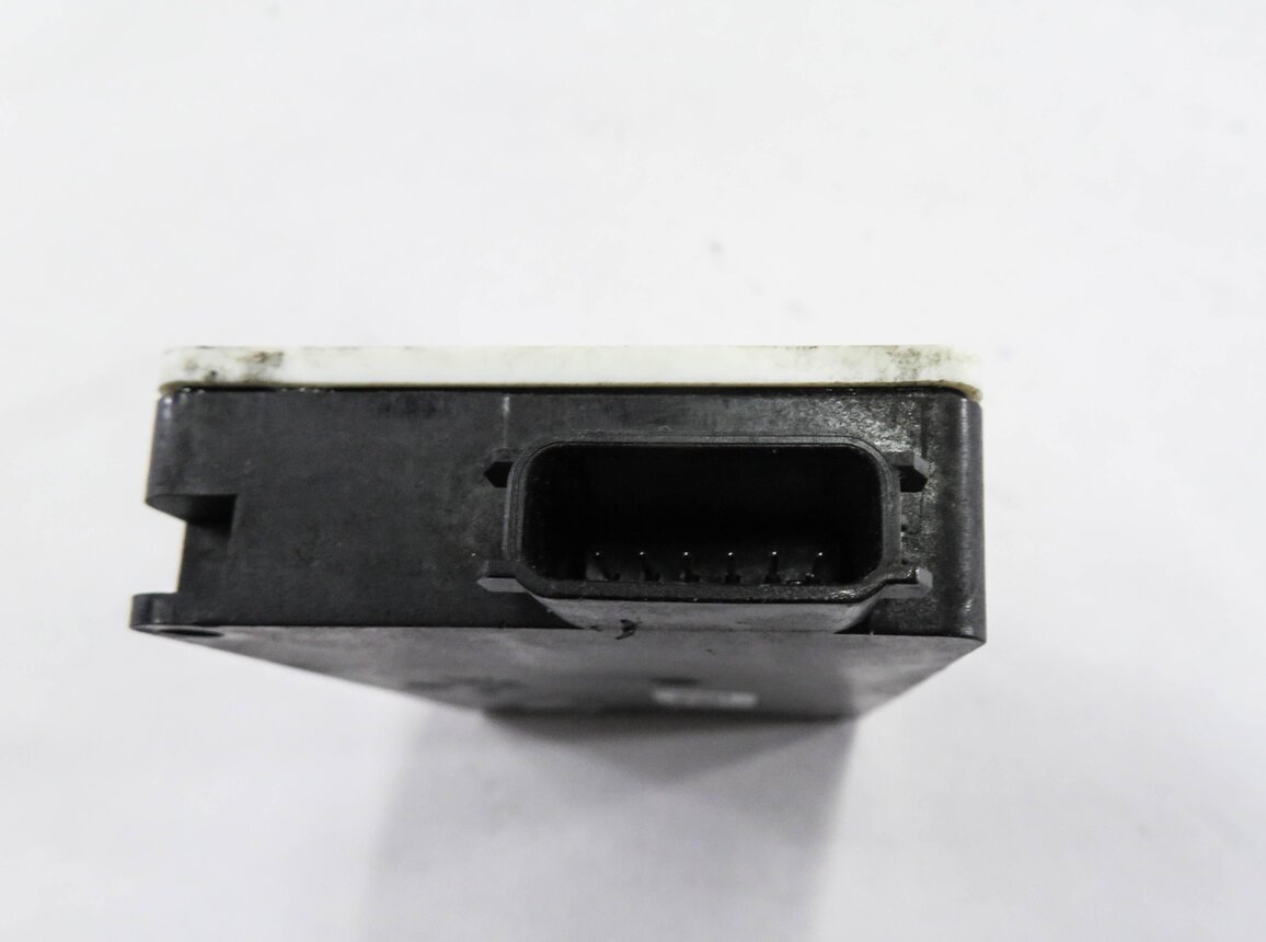 Thumbnail 7: 2014 MERCEDES GL550 (X166) BLIND SPOT RADAR DISTRONIC SENSOR CONTROL MODULE