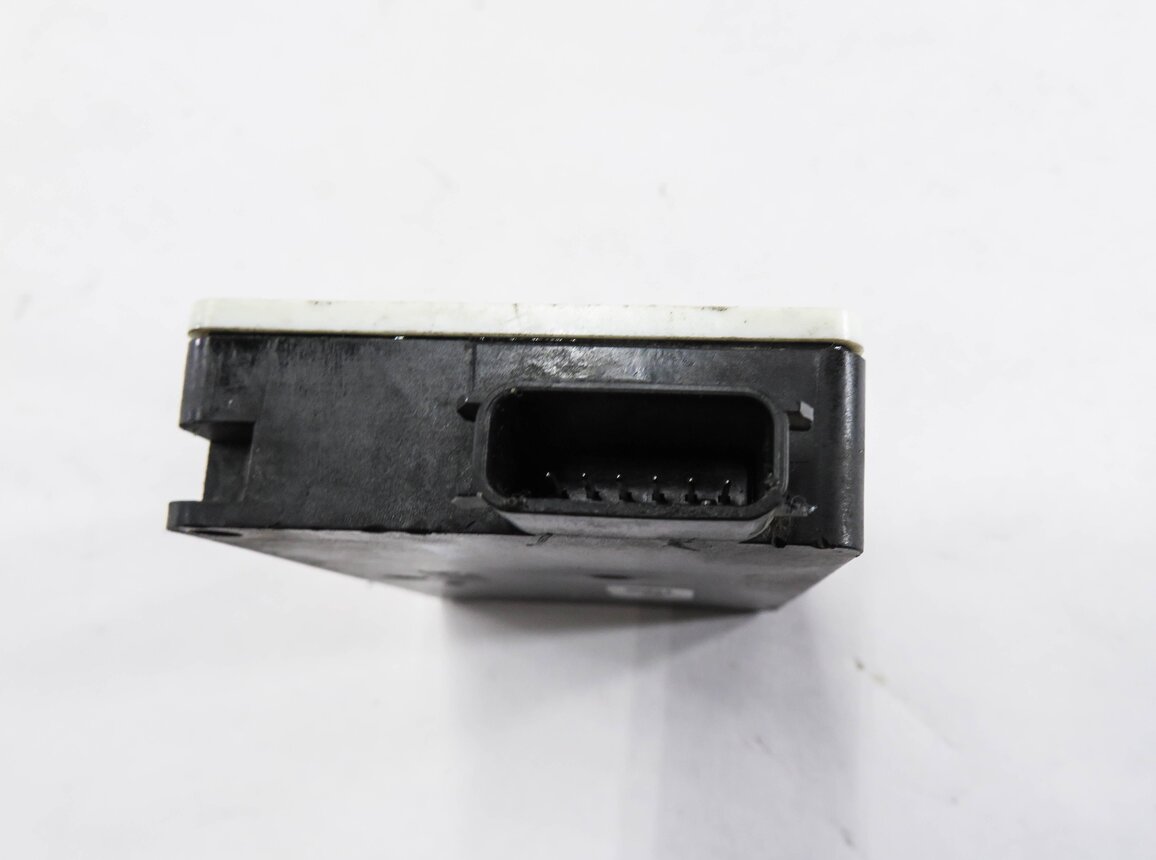 Thumbnail 7: 2014 MERCEDES GL550 (X166) BLIND SPOT RADAR DISTRONIC SENSOR CONTROL MODULE
