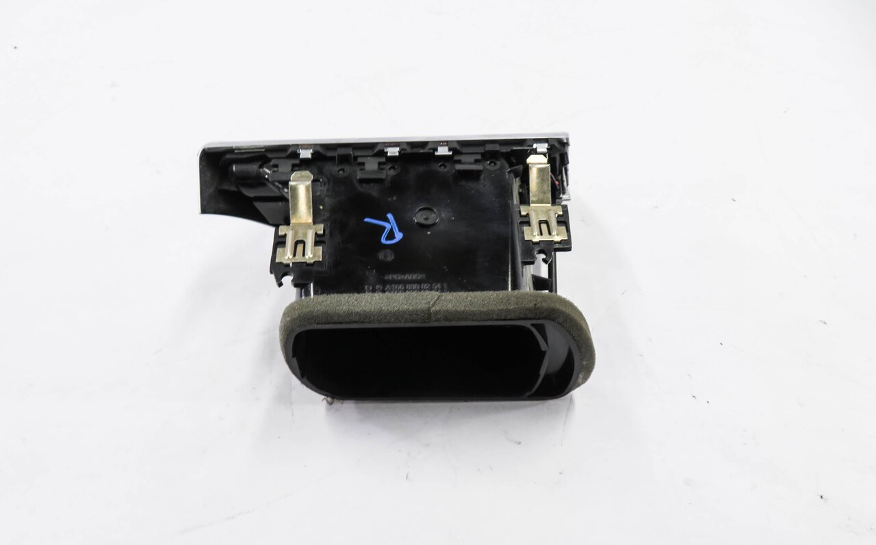 Thumbnail 5: 2014 MERCEDES GL550 (X166) RIGHT FRONT PASSENGER DASH HEATER A/C AIR VENT