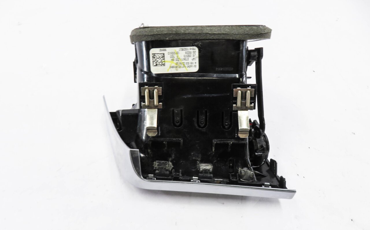 Thumbnail 6: 2014 MERCEDES GL550 (X166) RIGHT FRONT PASSENGER DASH HEATER A/C AIR VENT
