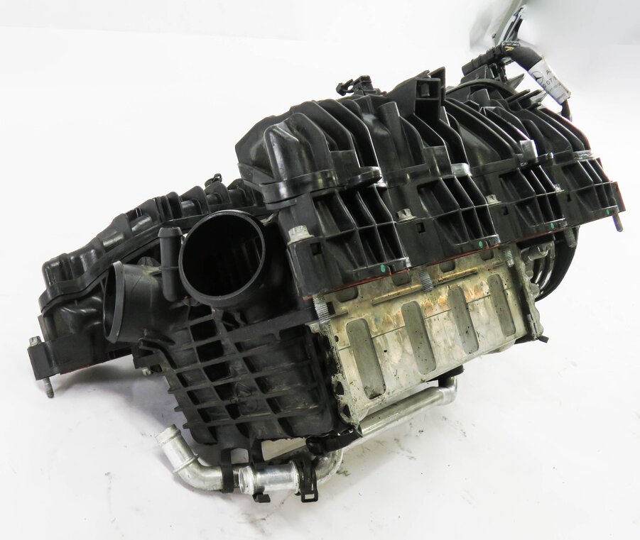 Thumbnail 4: 11-20 MERCEDES CL550 E550 GL450 GL550 GLS550 S550 SL550 - 4.6L INTAKE MANIFOLD