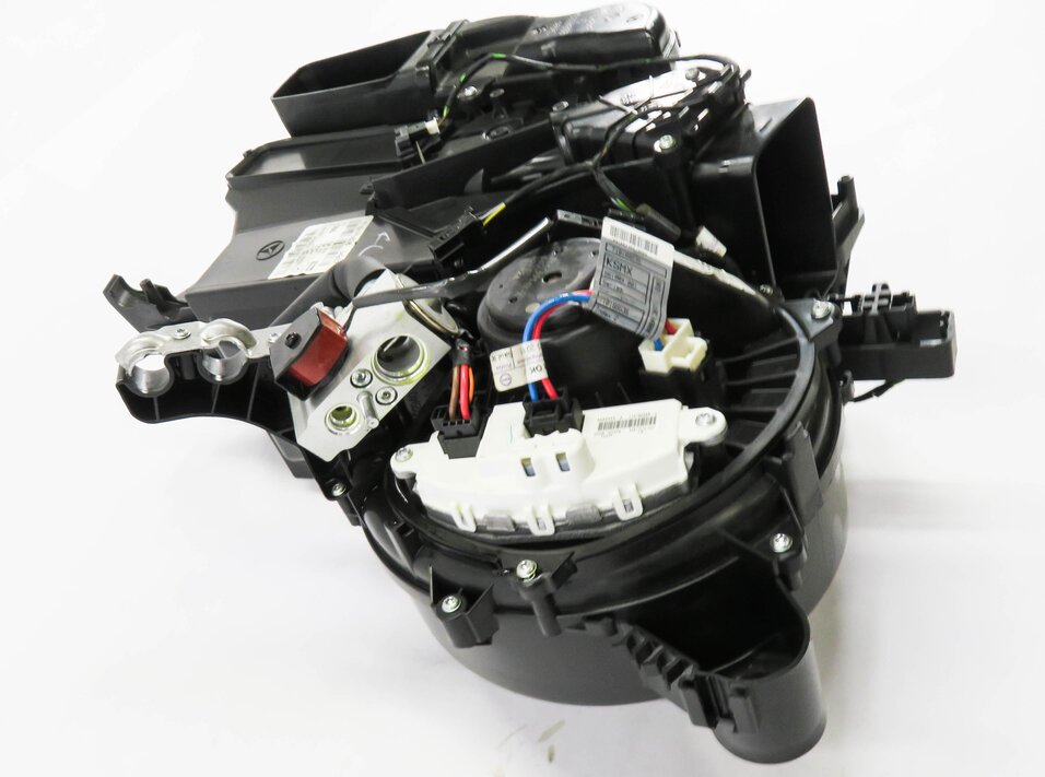 Thumbnail 4: 13-19 MERCEDES GL350 GL450 GL550 GLS350 GLS450 (W166 X166) REAR A/C BLOWER MOTOR
